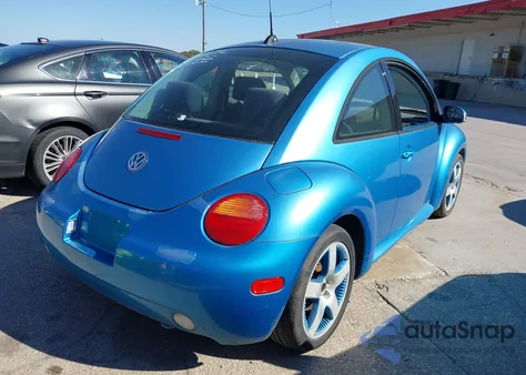 2004 Volkswagen New Beetle Coupe from USA, damaged, VIN 3VWGK31C54M422364